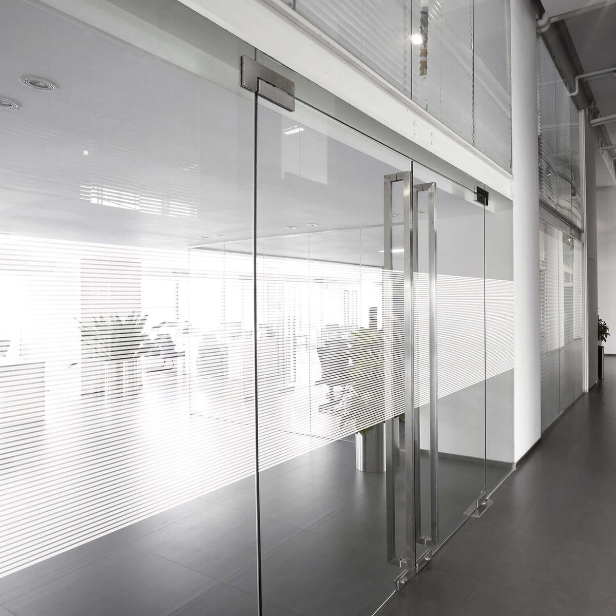 Foliebutikken Designfilm Linea10  152 cm x 5 m